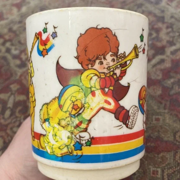 Vintage 1983 Rainbow 🌈 Brite cup - Picture 5 of 8
